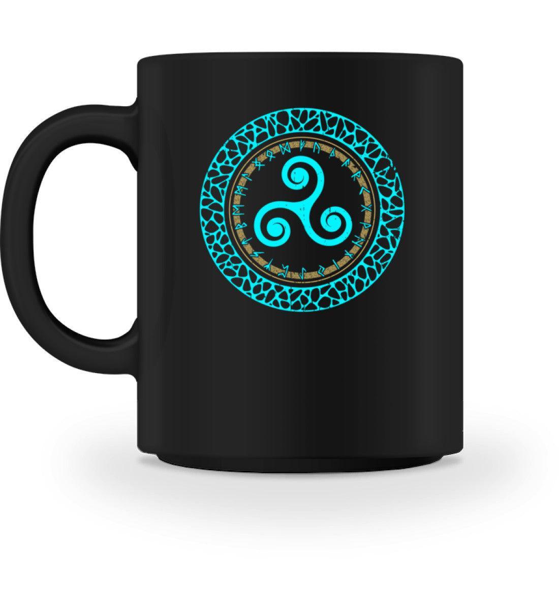 Schildmaiden Keramiktasse | Triskele & Runenkreis Design - Nordic Viking Wear