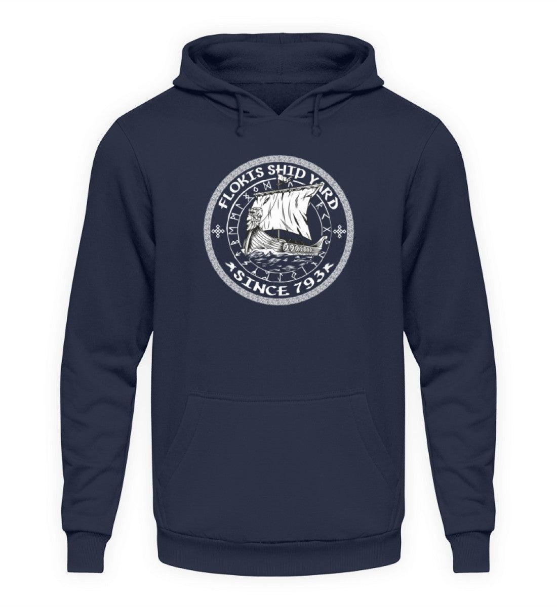 Wikinger Hoodie "Flokis Ship Yard" – Mit prächtigem Wikingerschiff und mystischem Runenkreis - Nordic Viking Wear