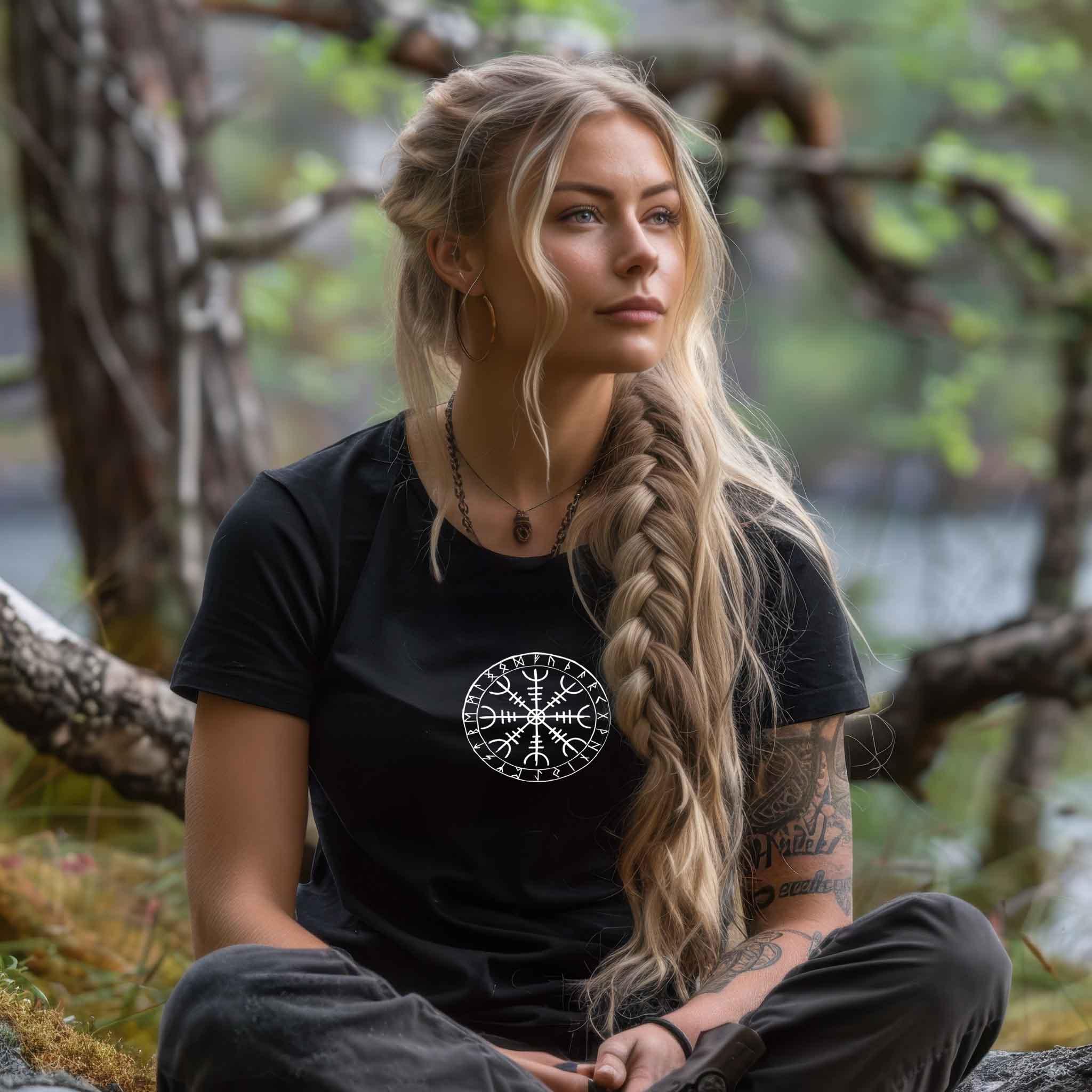Schildmaiden Expresser Shirt Helm Of Awe