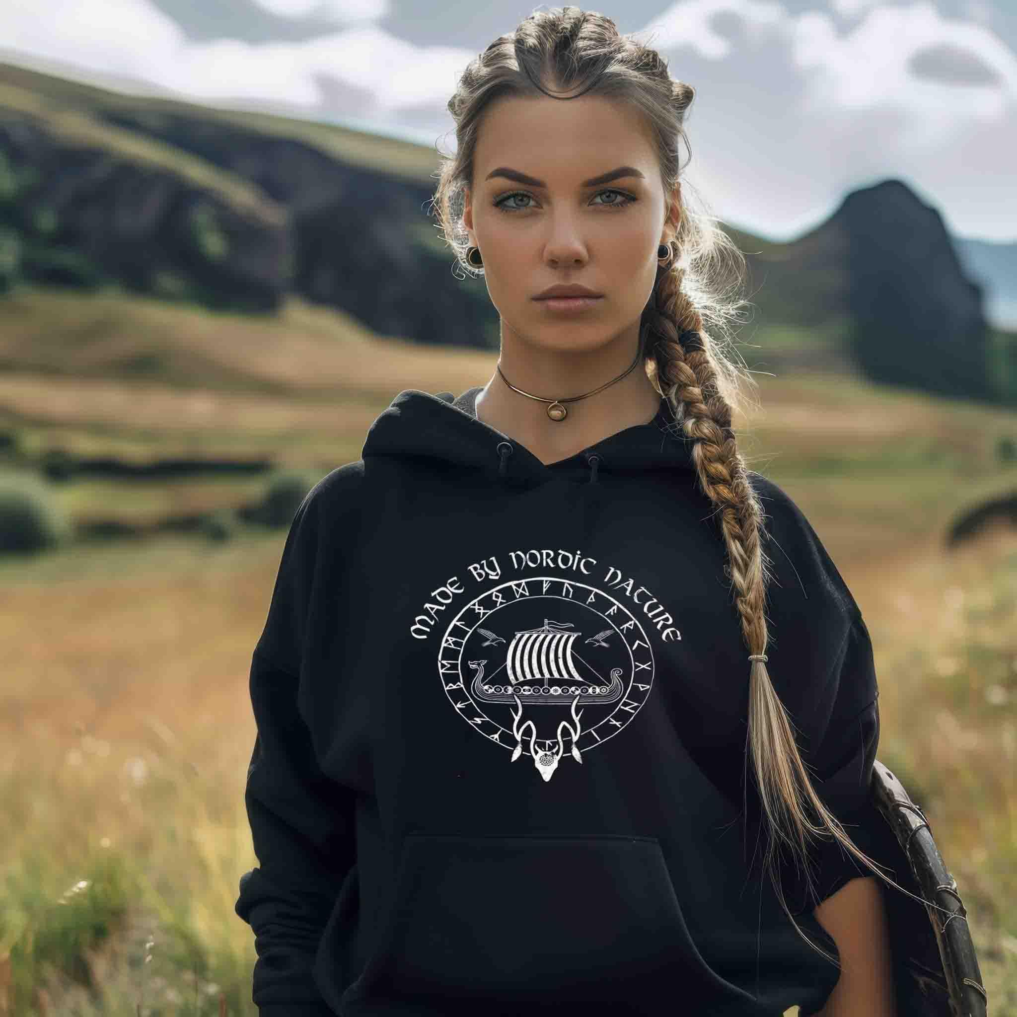 Schildmaiden Hoodie Made By Nordic Nature - Damen Hoodie