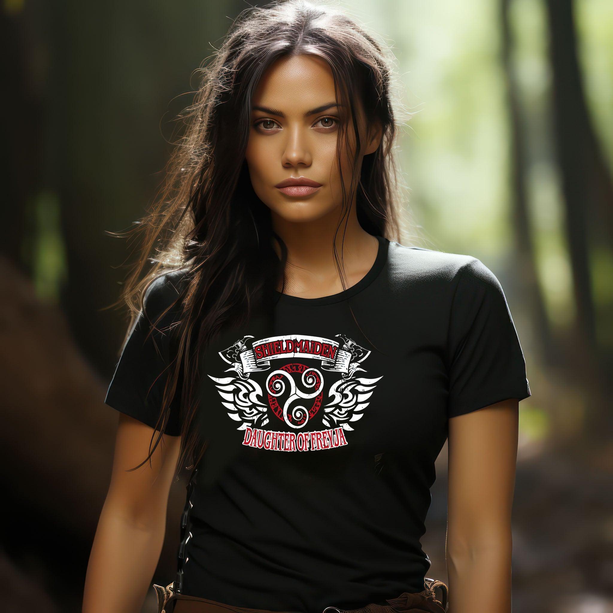 Shieldmaiden-Stolz: 'Tochter der Freyja' - Wikinger T-Shirt für Damen Premiumshirt - Nordic Viking Wear