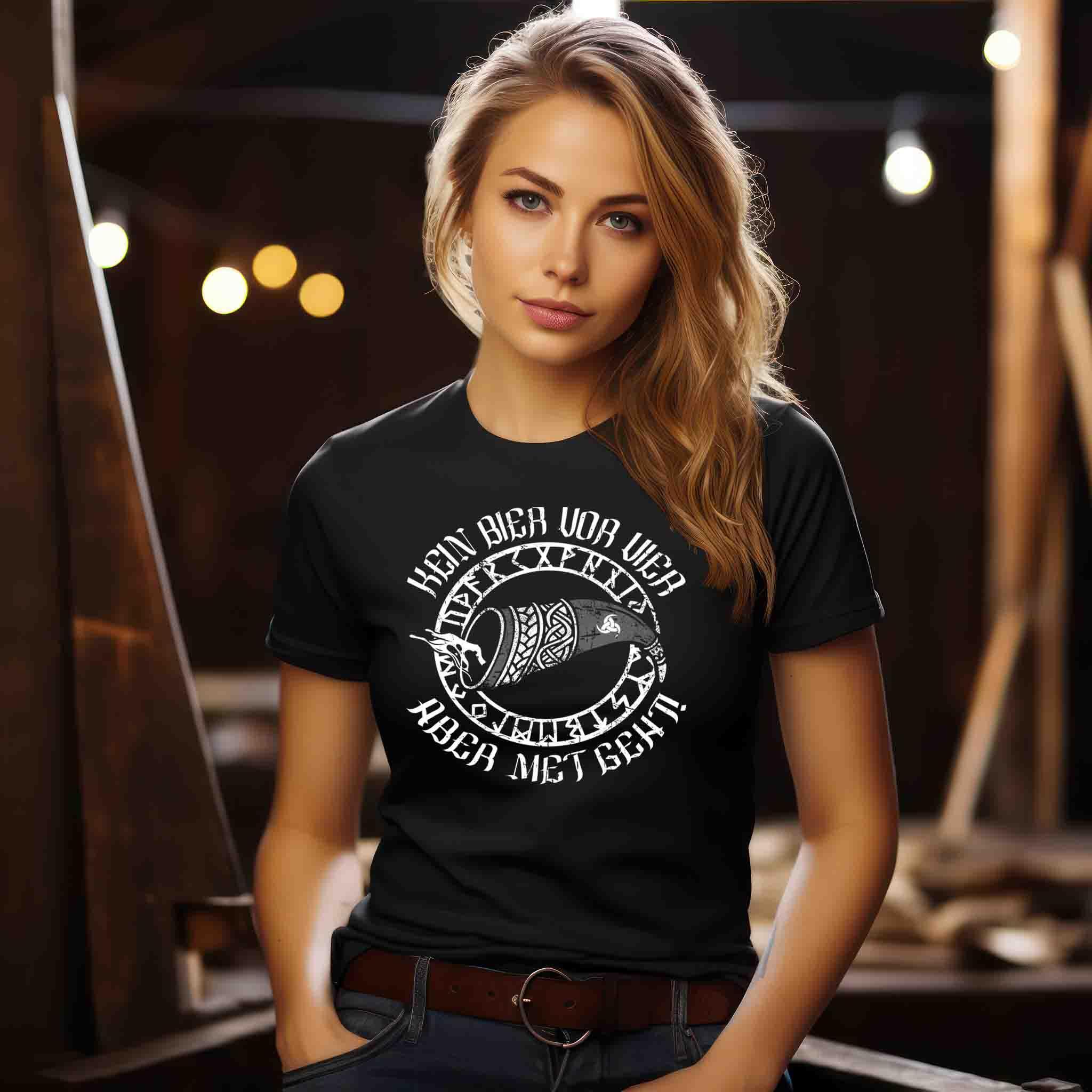Lustiges Schildmaiden Premiumshirt "Kein Bier vor Vier, aber Met geht!" – Humorvolles Nordisches Trink-Motiv - Nordic Viking Wear
