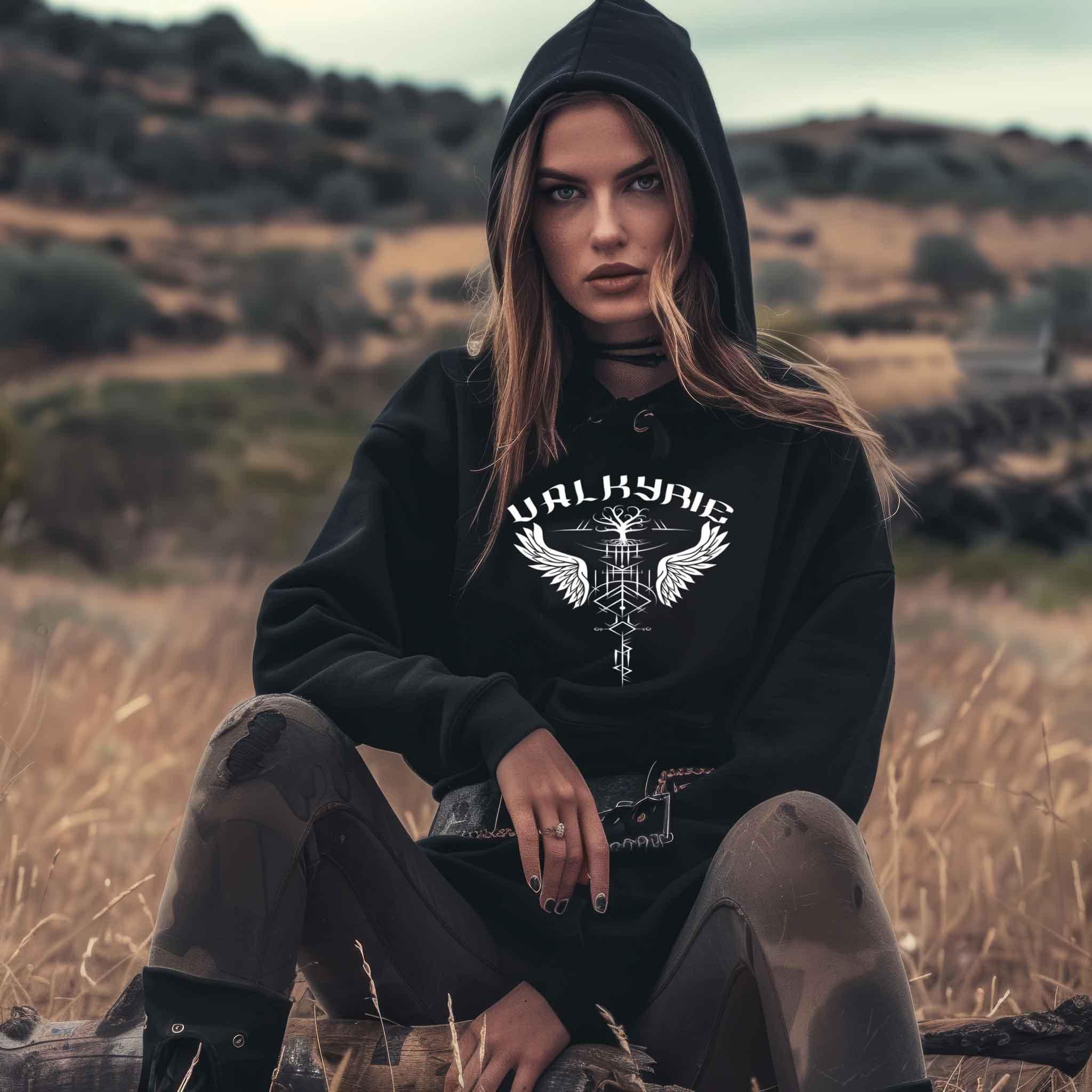 Schildmaiden Hoodie 'Valkyrie - Freyja's Binderune' – Göttliche Stärke und Schutz - Nordic Viking Wear