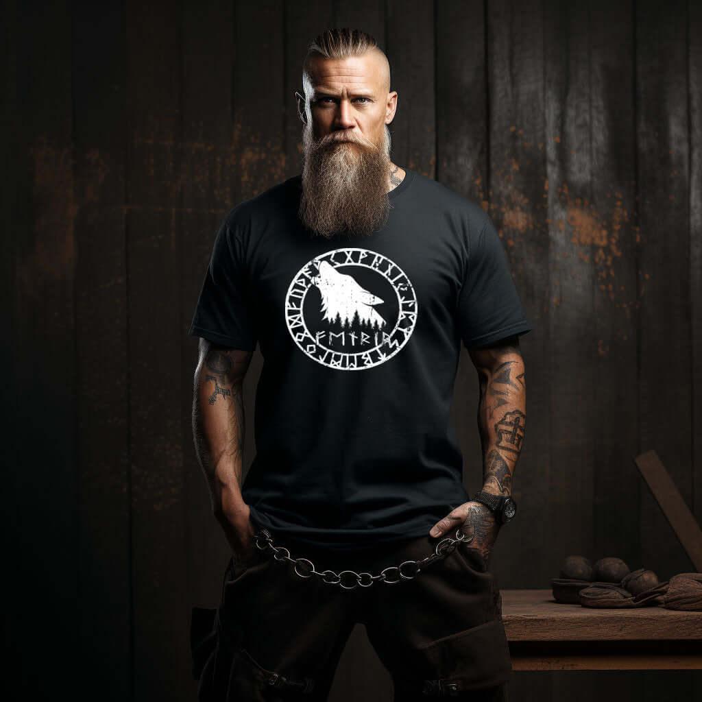 "Fenrir Runenkreis" Wikinger-Shirt – Verkörpere die Macht des legendären Wolfs - Nordic Viking Wear
