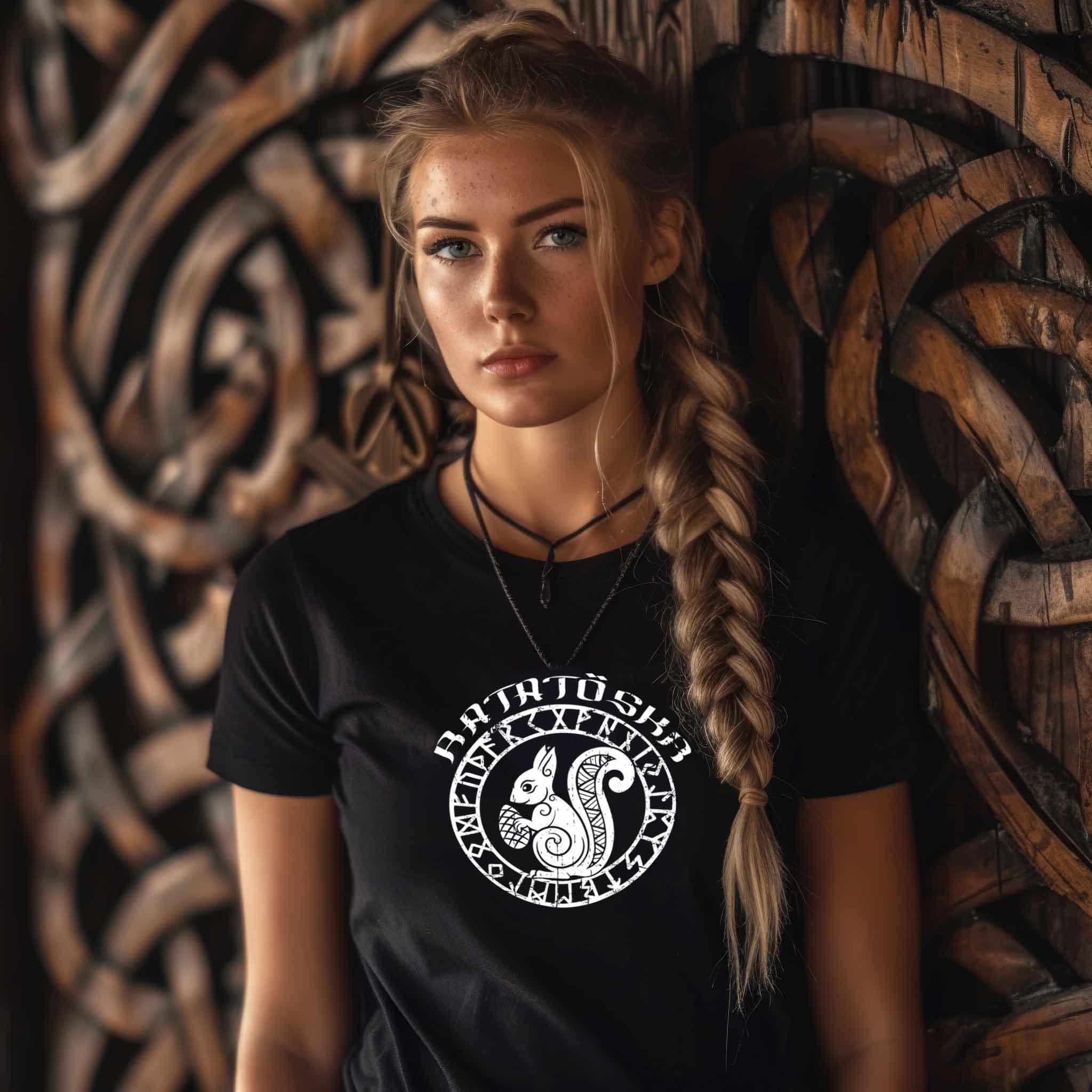 Schildmaiden Premiumshirt 'Ratatöskr' – Bote der Weltenesche - Nordic Viking Wear