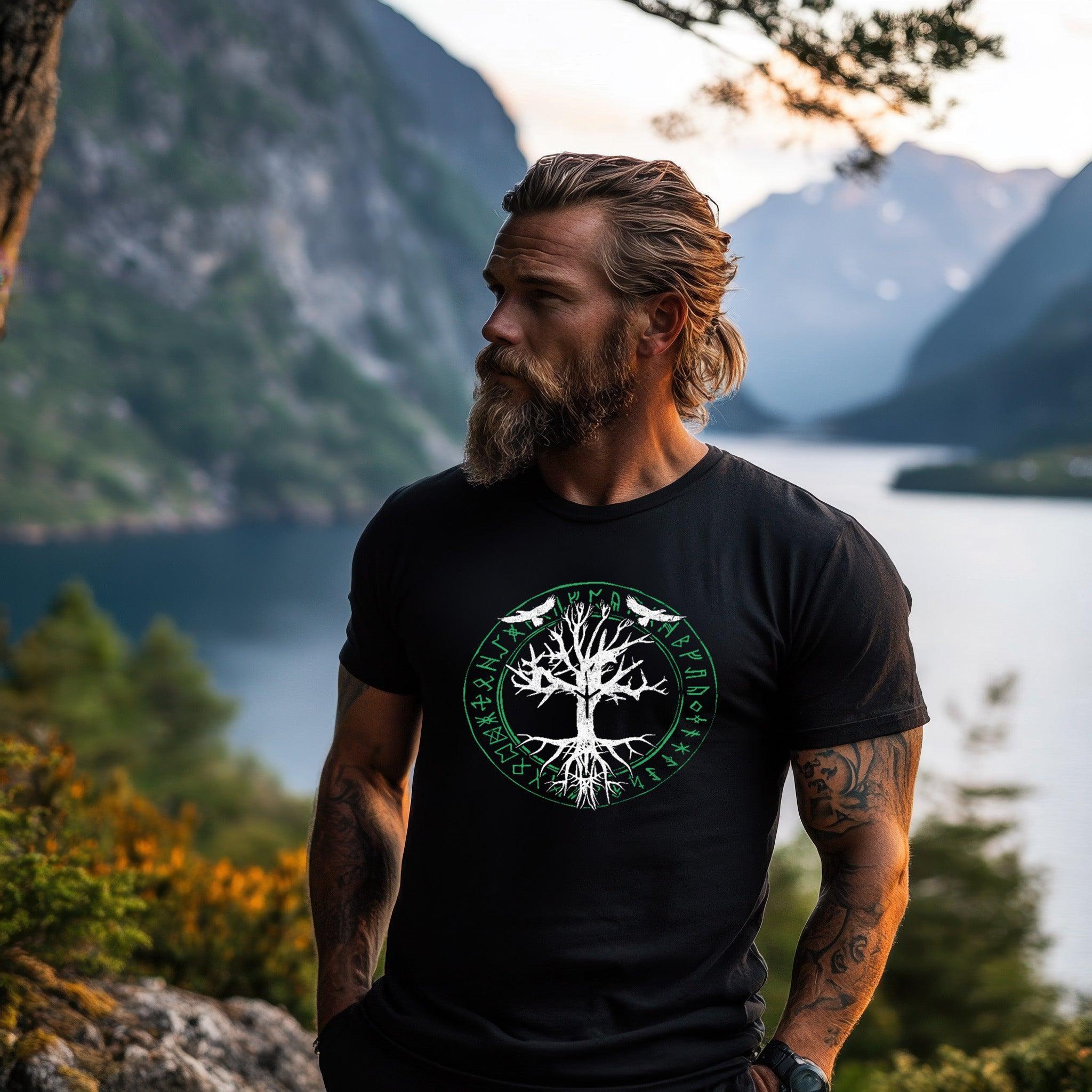Wikinger Premiumshirt Odins Raben Weltenbaum mit Runenkreis - Nordic Viking Wear