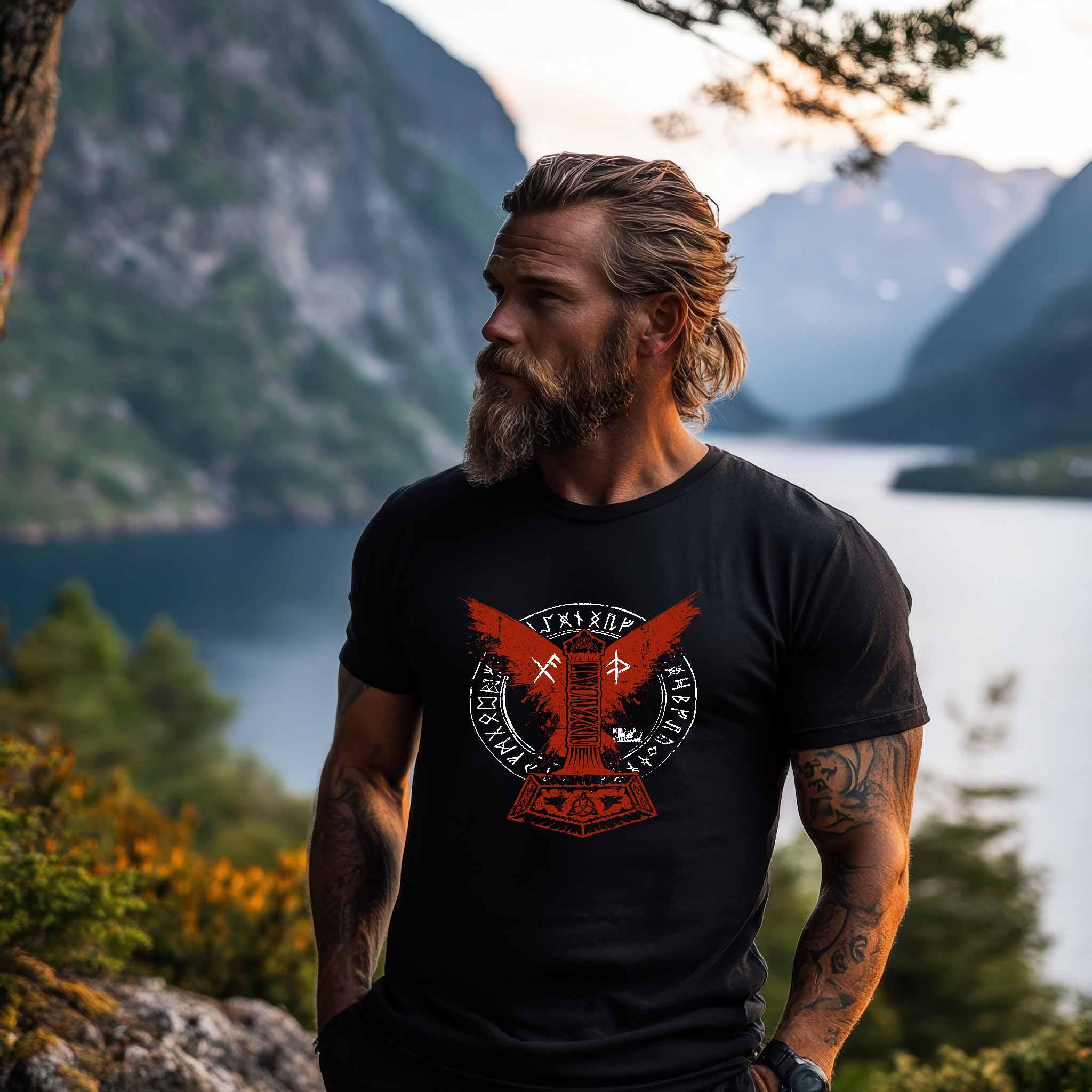 Wikinger Premiumshirt – Thors Hammer mit Blutadler und Binde-Runen - Nordic Viking Wear
