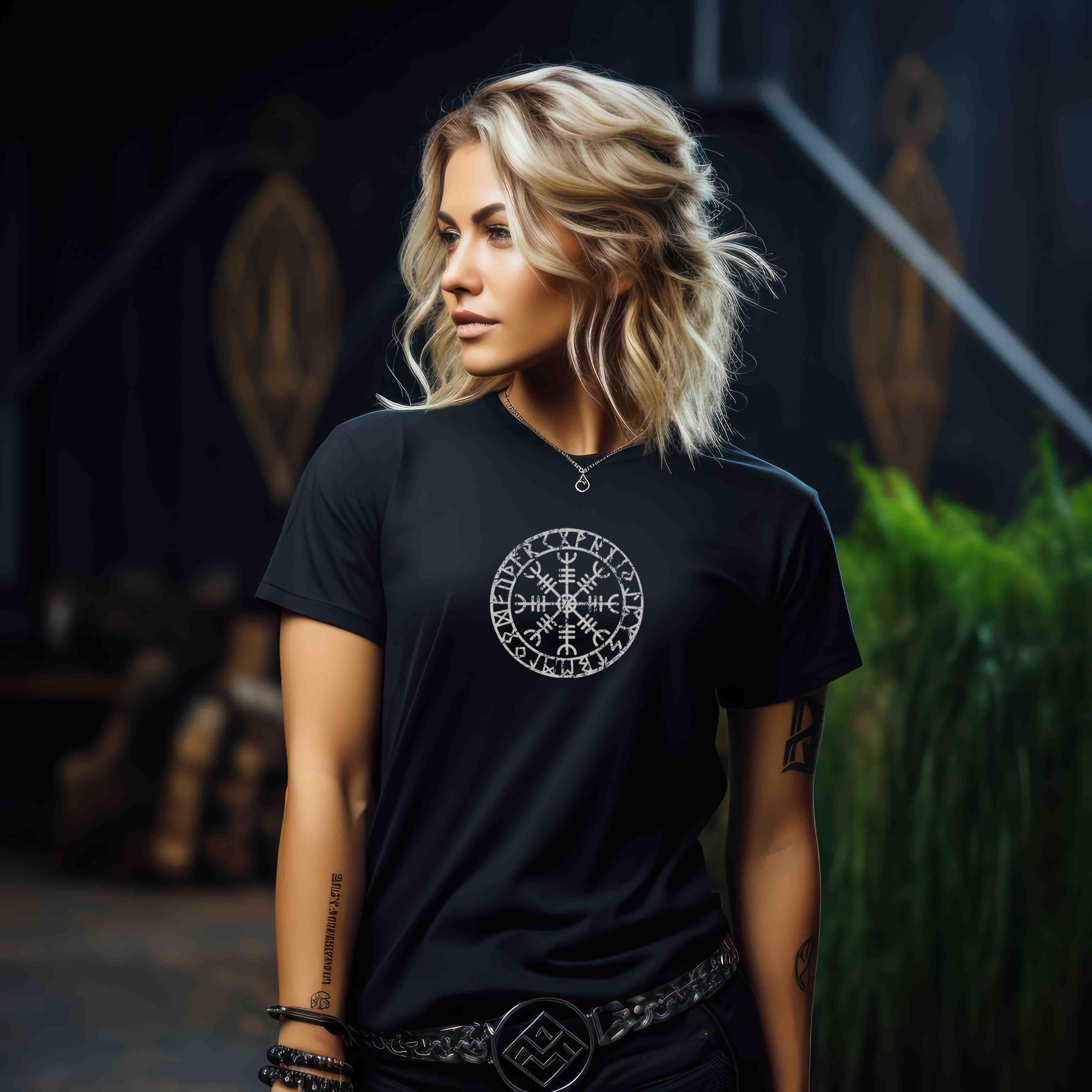 "Aegishjalmur Helm of Awe" Schildmaiden Premiumshirt – Schutz und Macht in Runenform - Nordic Viking Wear