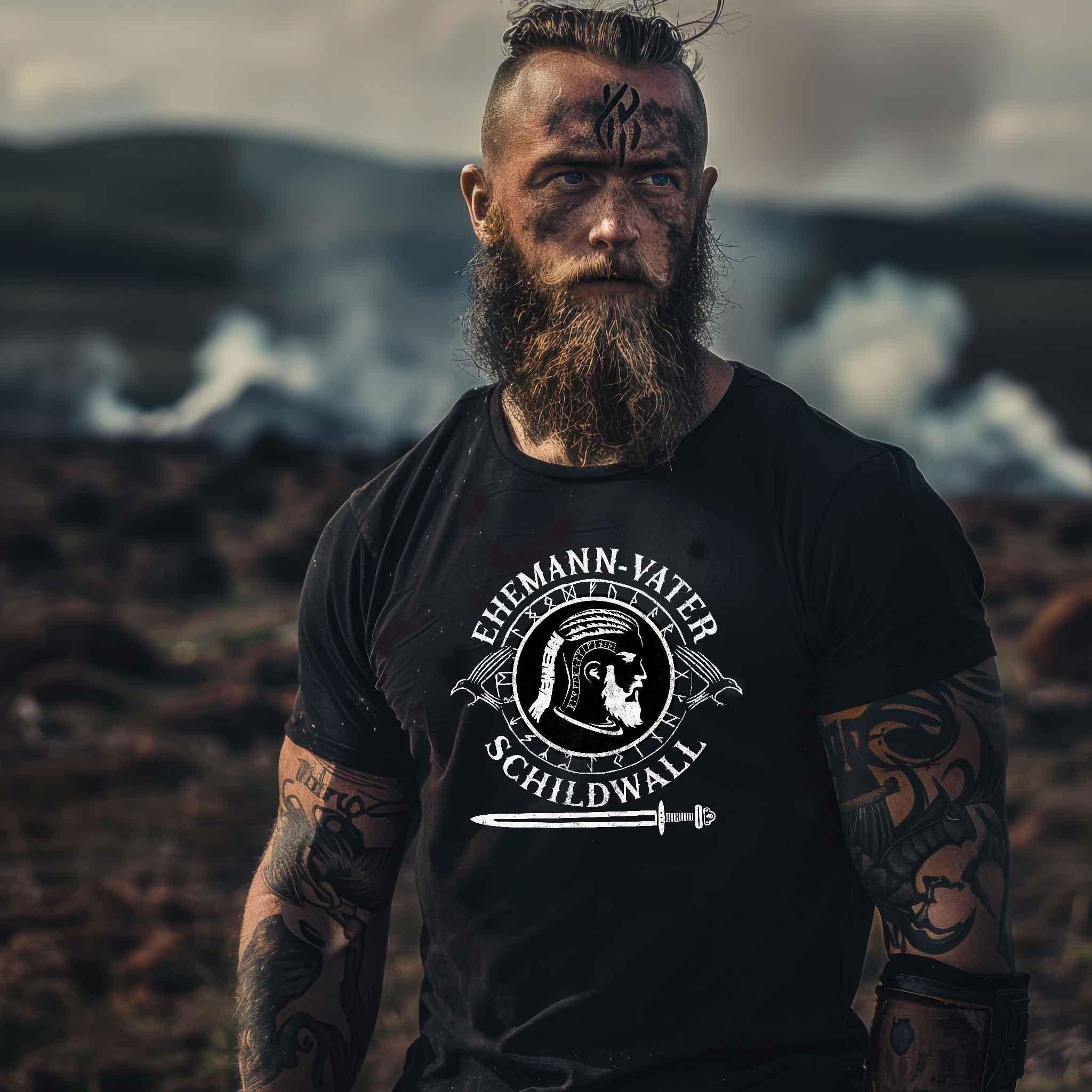 Wikinger Premiumshirt - "Ehemann-Vater Schildwall" - Nordic Viking Wear