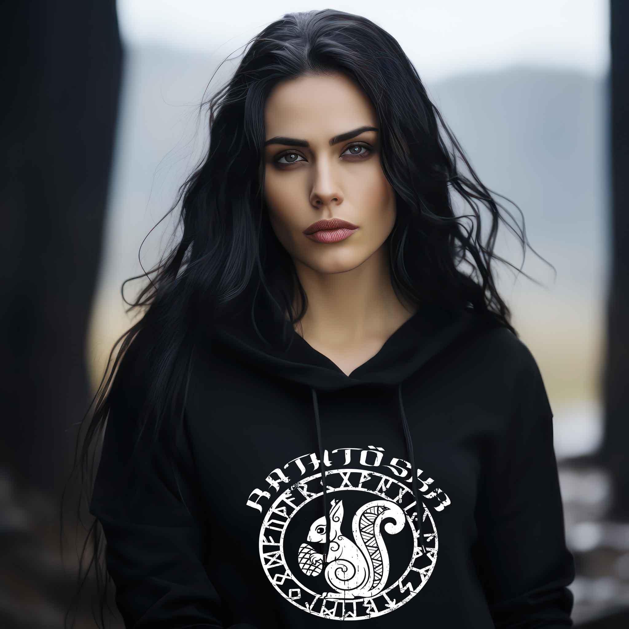 Schildmaiden Hoodie 'Ratatöskr' – Verkörpere die Weisheit und Stärke der nordischen Frauen - Nordic Viking Wear