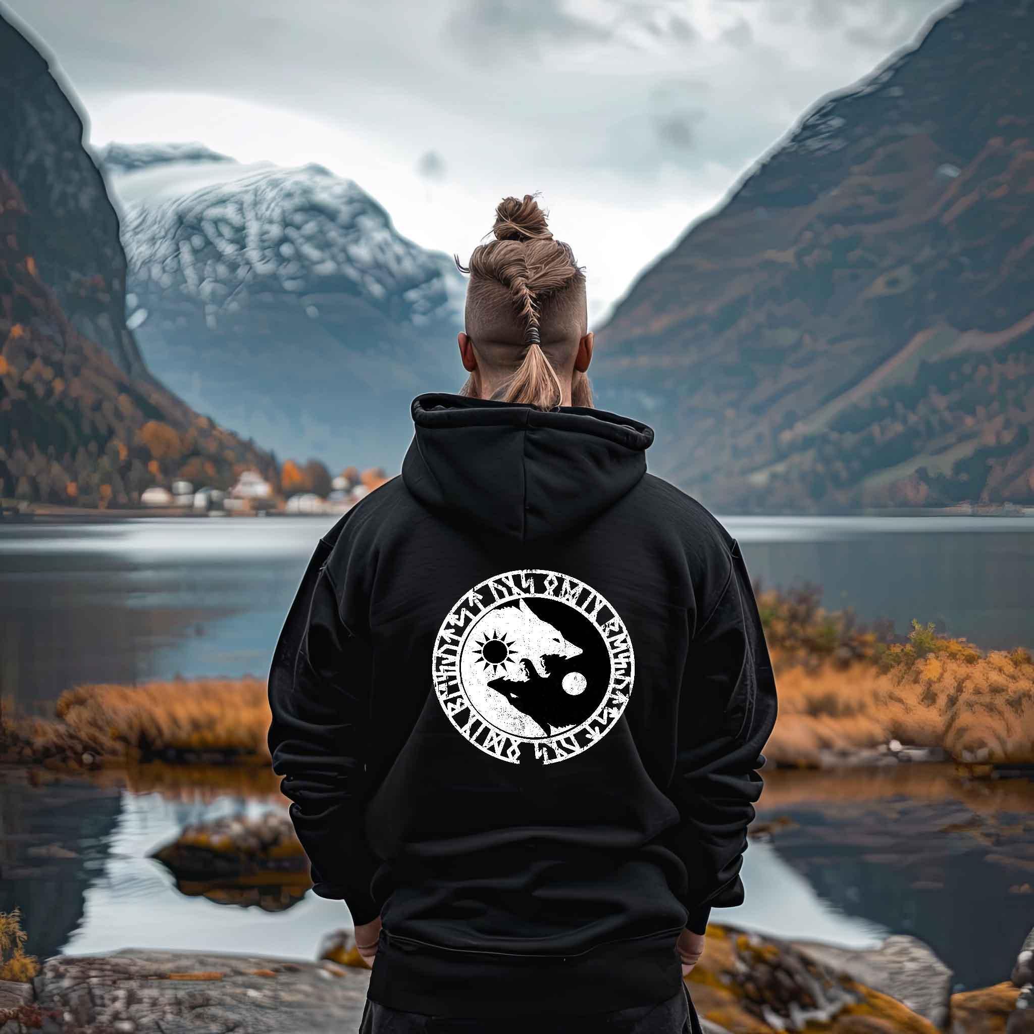Wikinger Heavy Vintage Hoodie - Geri und Freki, Odins Wölfe mit Runenkreis - Nordic Viking Wear