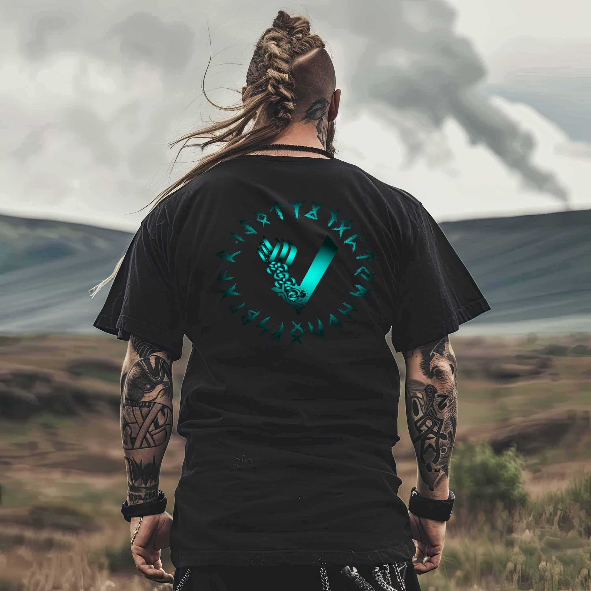 Wikinger Oversized Shirt mit Runen und Keltischem Design – Nordische Mystik für wahre Krieger - Nordic Viking Wear