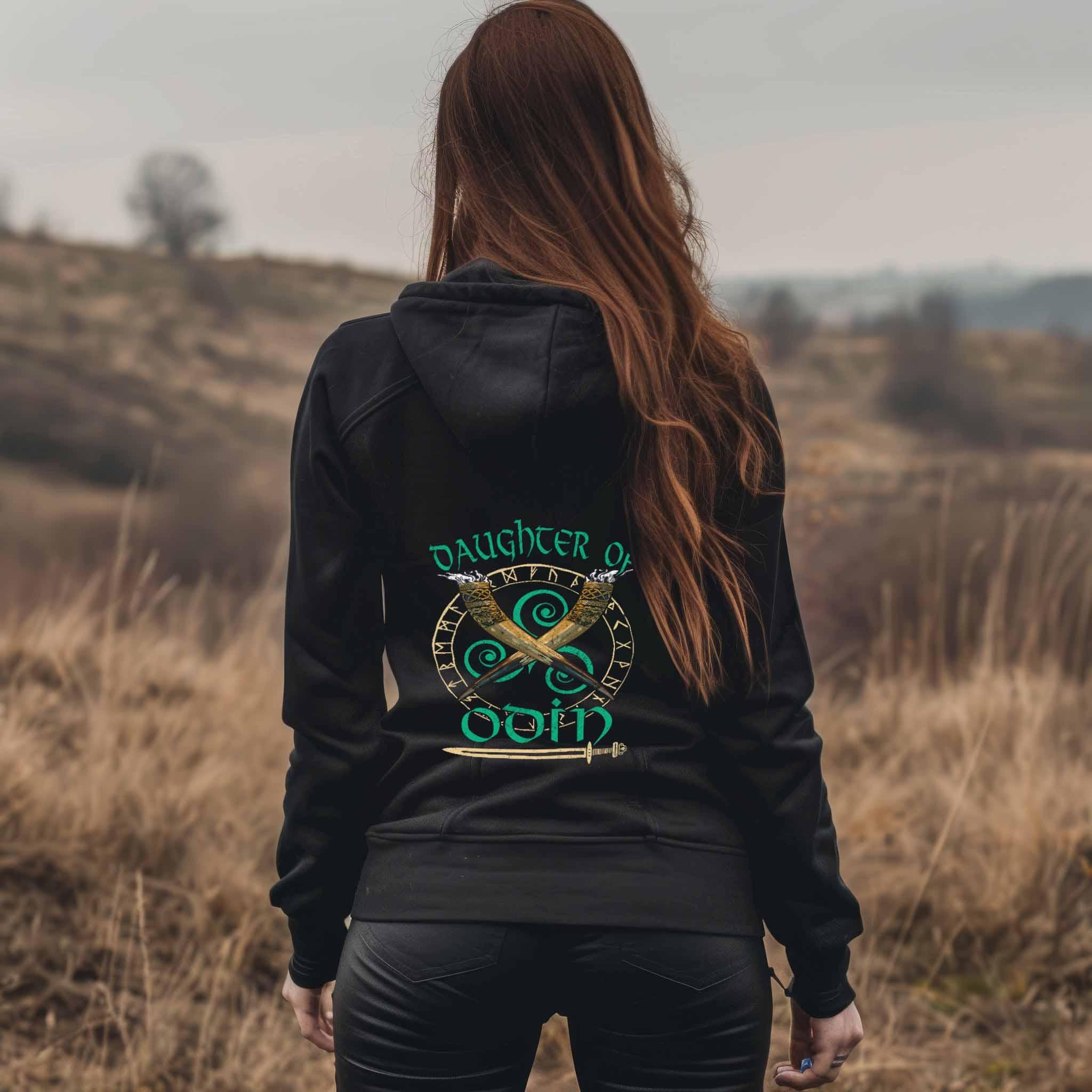 Schildmaiden Premium Hoodie - "Daughter of Odin" mit Runenkreis und Trinkhörnern - Nordic Viking Wear