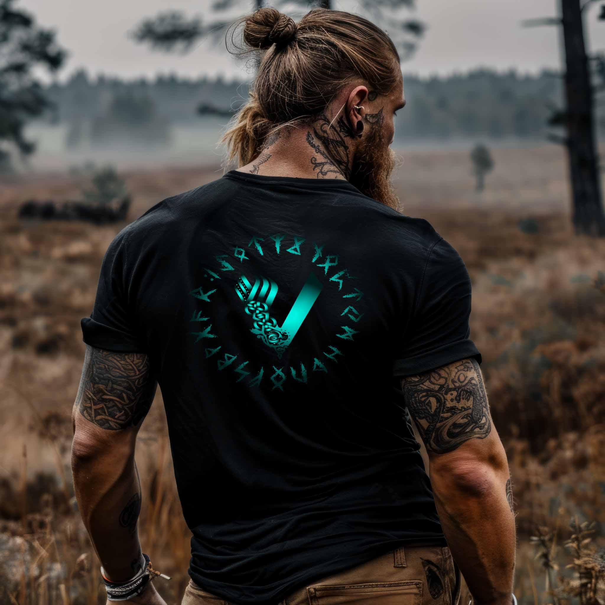 Wikinger-Premiumshirt mit Runen und Keltischem Design – Nordische Mystik für wahre Krieger - Nordic Viking Wear