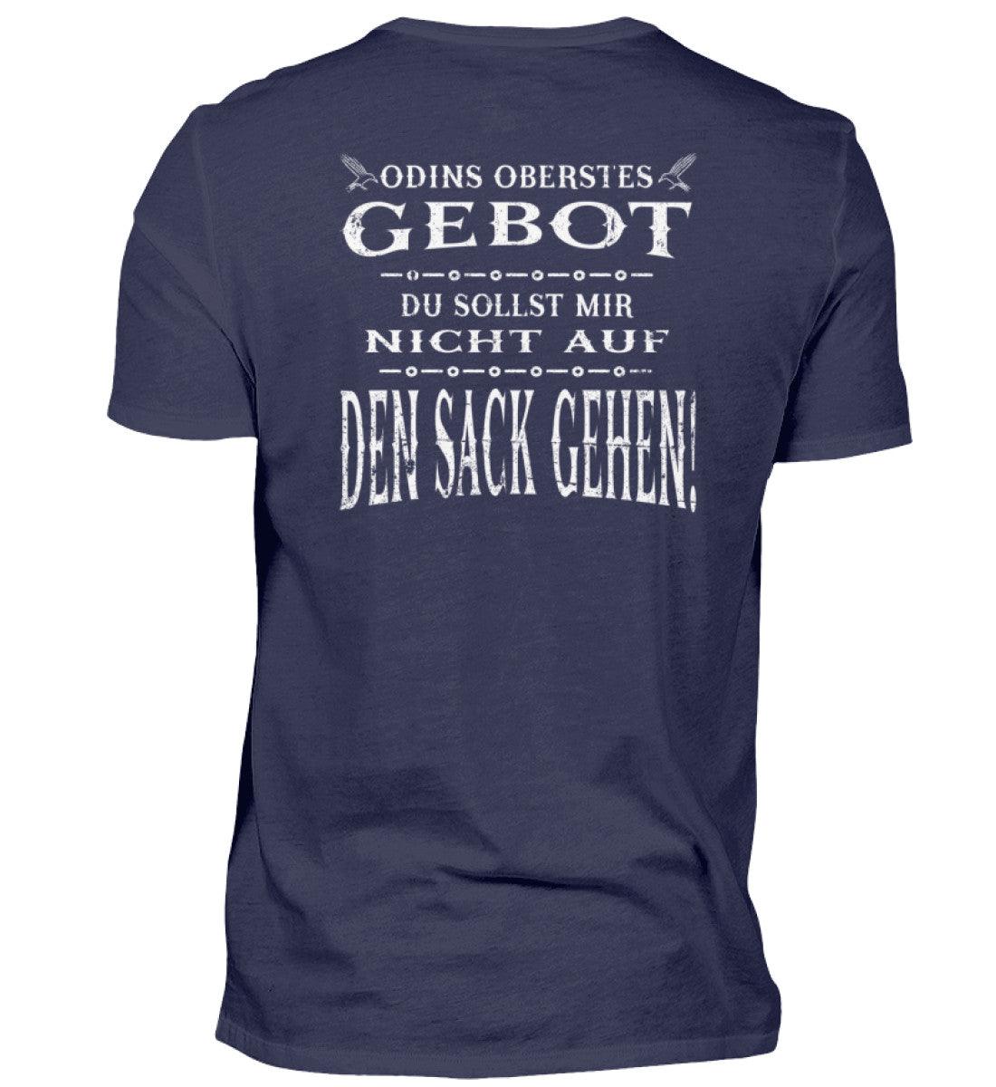 Back view of Lustiges Wikinger Backprint Premiumshirt with humorous Nordic mythology quote "Odins Oberstes Gebot: Du Sollst Mir Nicht Auf Den Sack Gehen!"