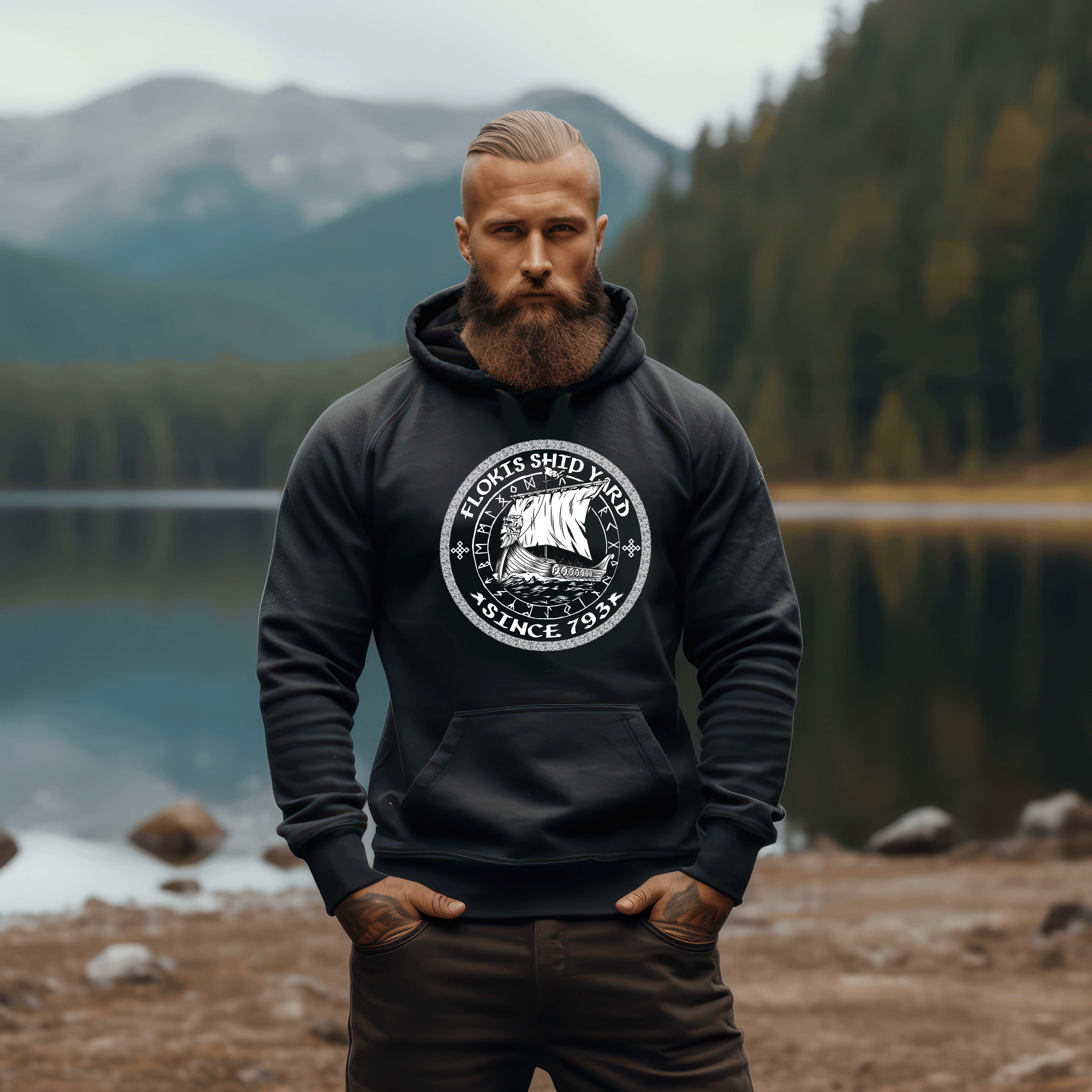 Wikinger Hoodie "Flokis Ship Yard" – Mit prächtigem Wikingerschiff und mystischem Runenkreis