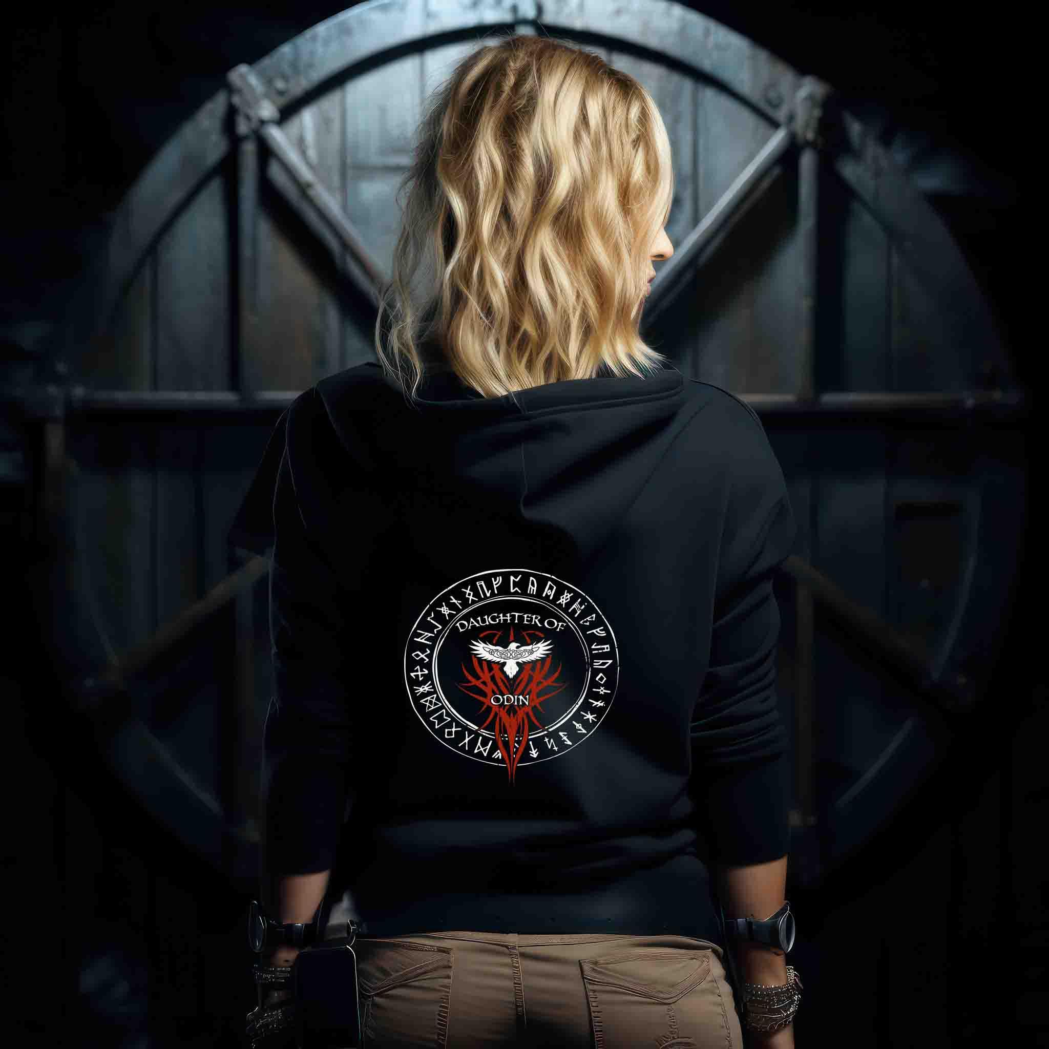 ⚔ Zipp-Hoodie „Daughter of Odin – Kriegerin des Nordens“ ⚔