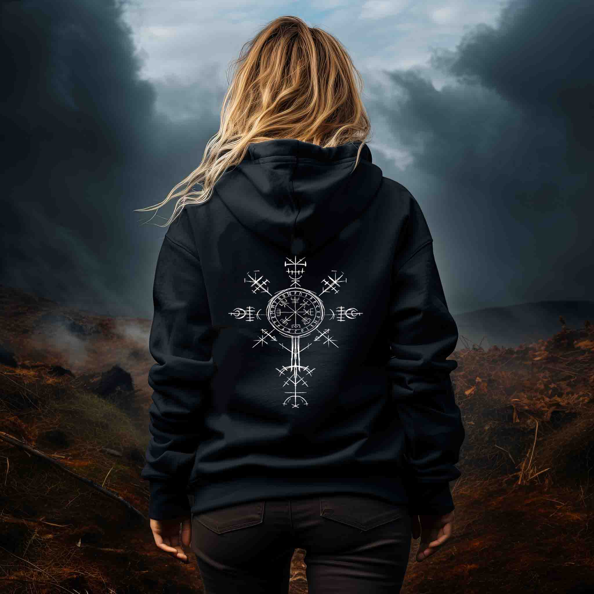 "Vegvísir Nordischer Kompass" Schildmaiden-Hoodie – Leite Deinen Weg