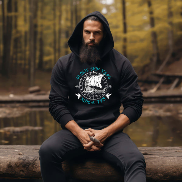 Wikinger Hoodie "Flokis Ship Yard" – Mit prächtigem Wikingerschiff und mystischem Runenkreis - Nordic Viking Wear