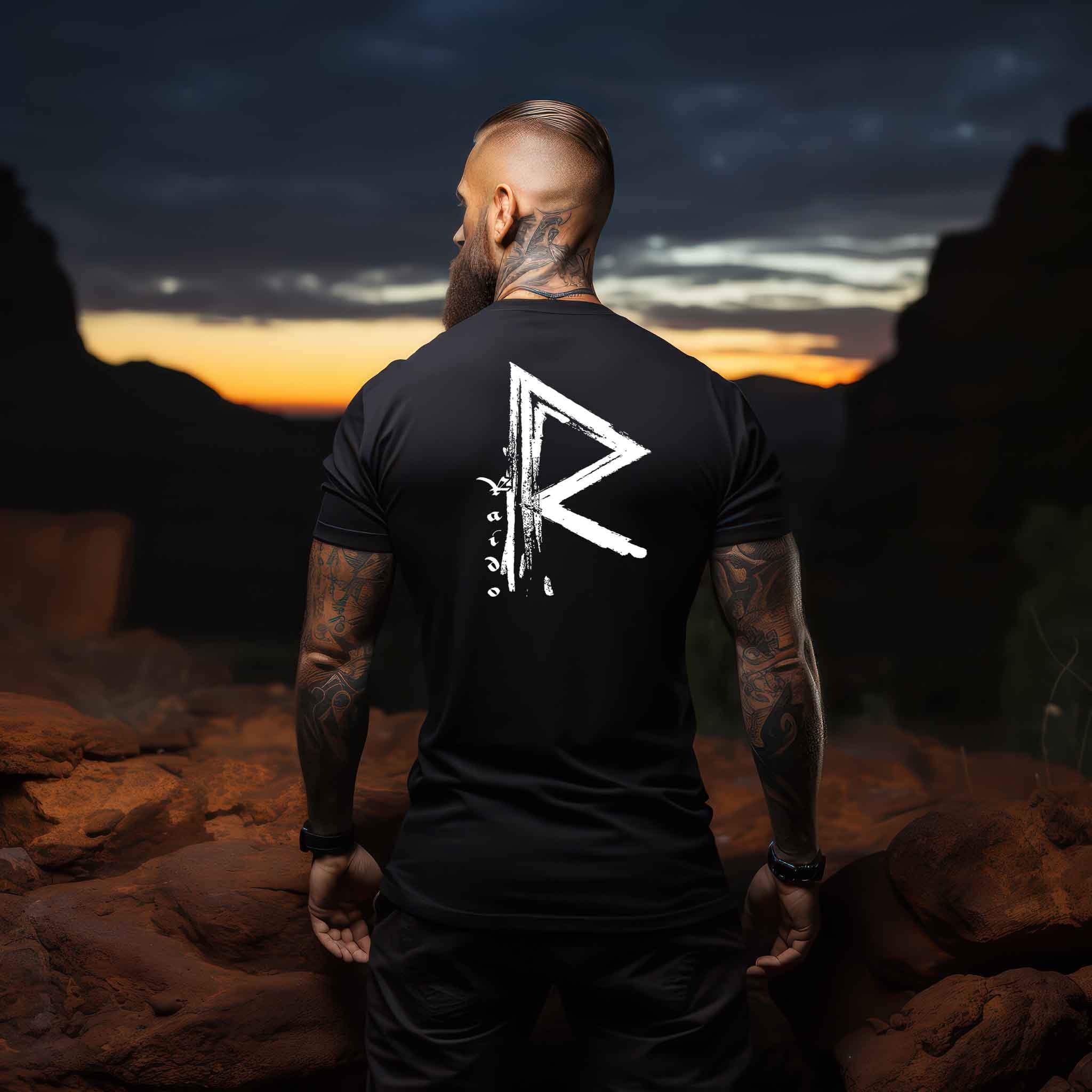 "Raido Rune" Wikinger-Premiumshirt – Der Weg des Reisenden