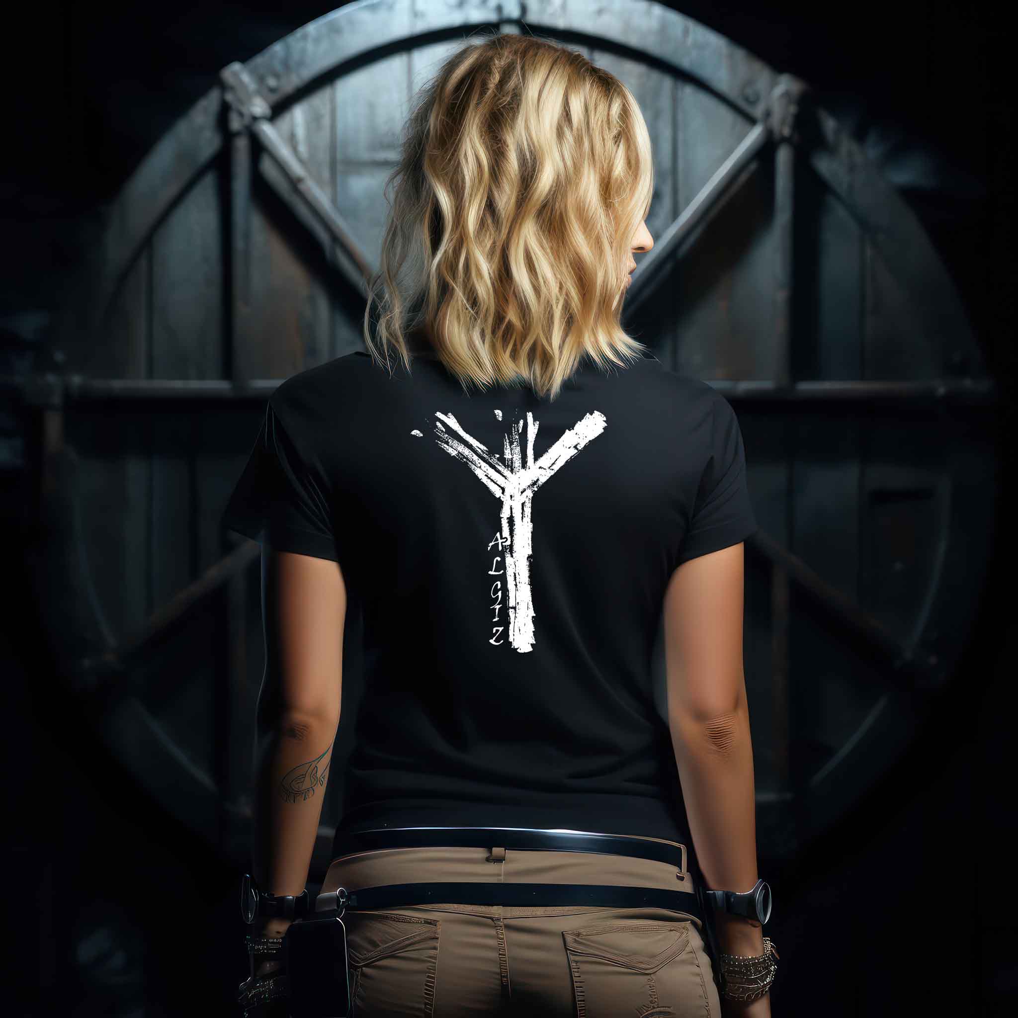 Schildmaiden Expresser „Algiz Rune T-Shirt – Schutz und Stärke im Wikinger-Stil“