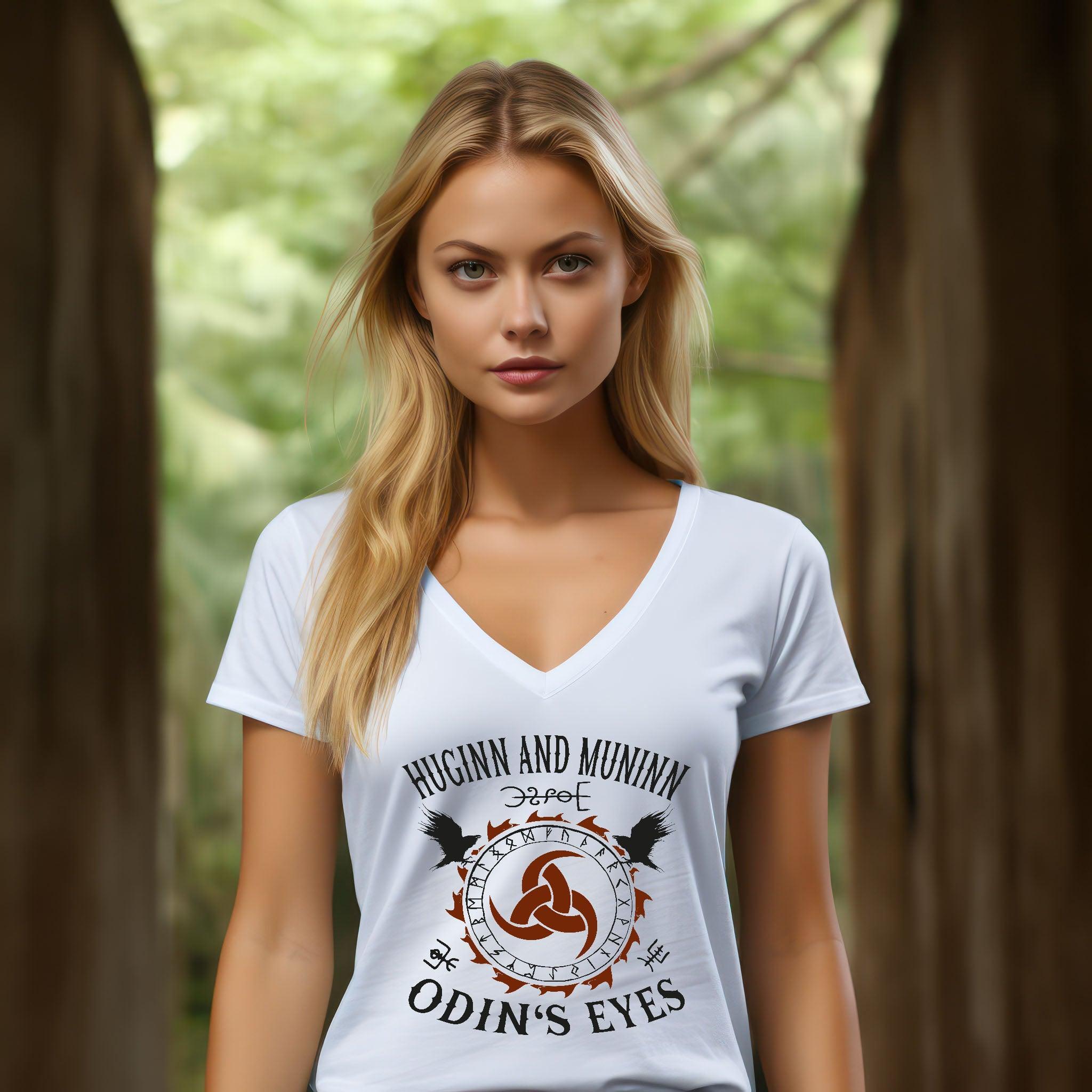 Odins Raben V-Neck Shirt – Huginn und Muninn Design mit Gjallarhorn Symbol - Nordic Viking Wear