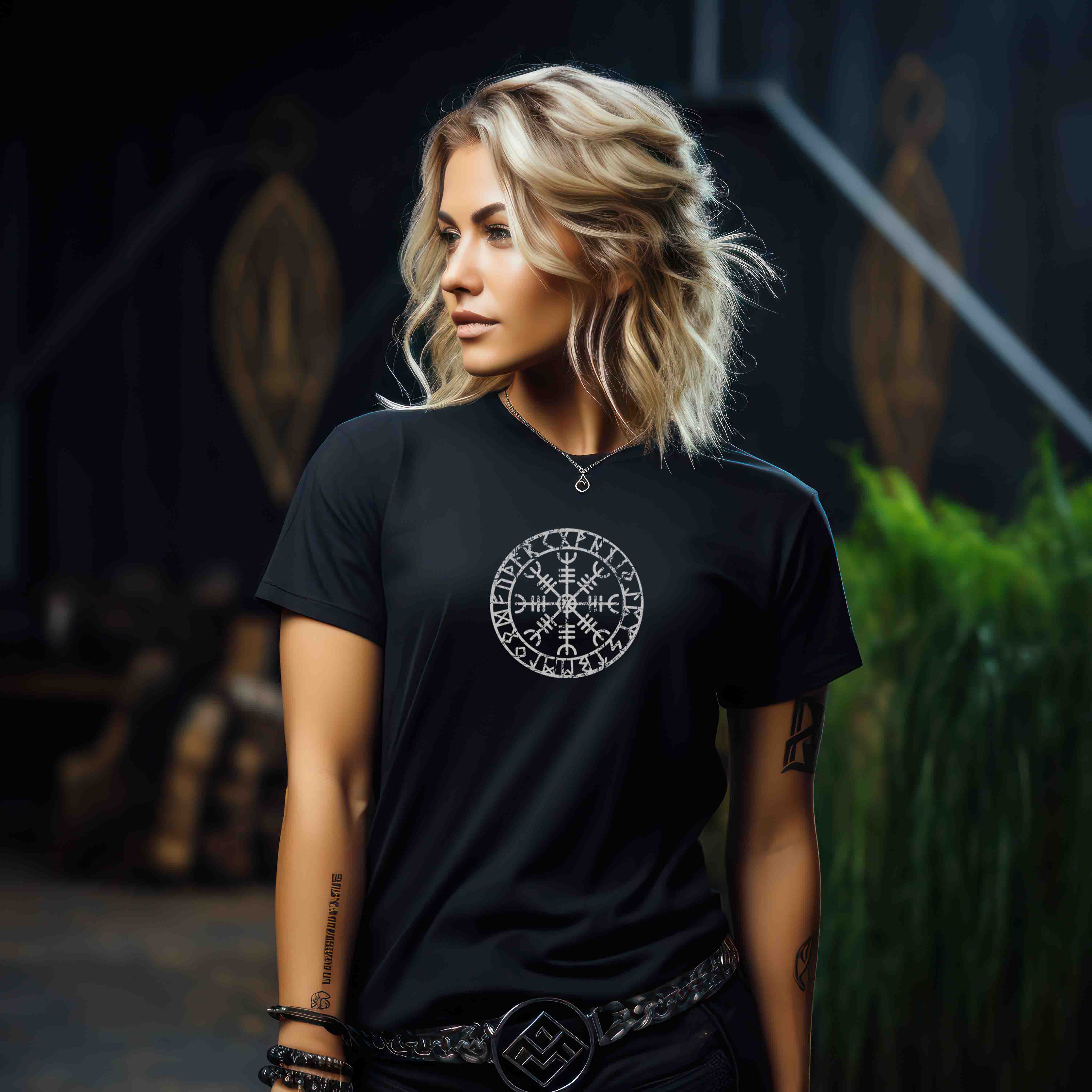 "Aegishjalmur Helm of Awe" Schildmaiden Premiumshirt – Schutz und Macht in Runenform