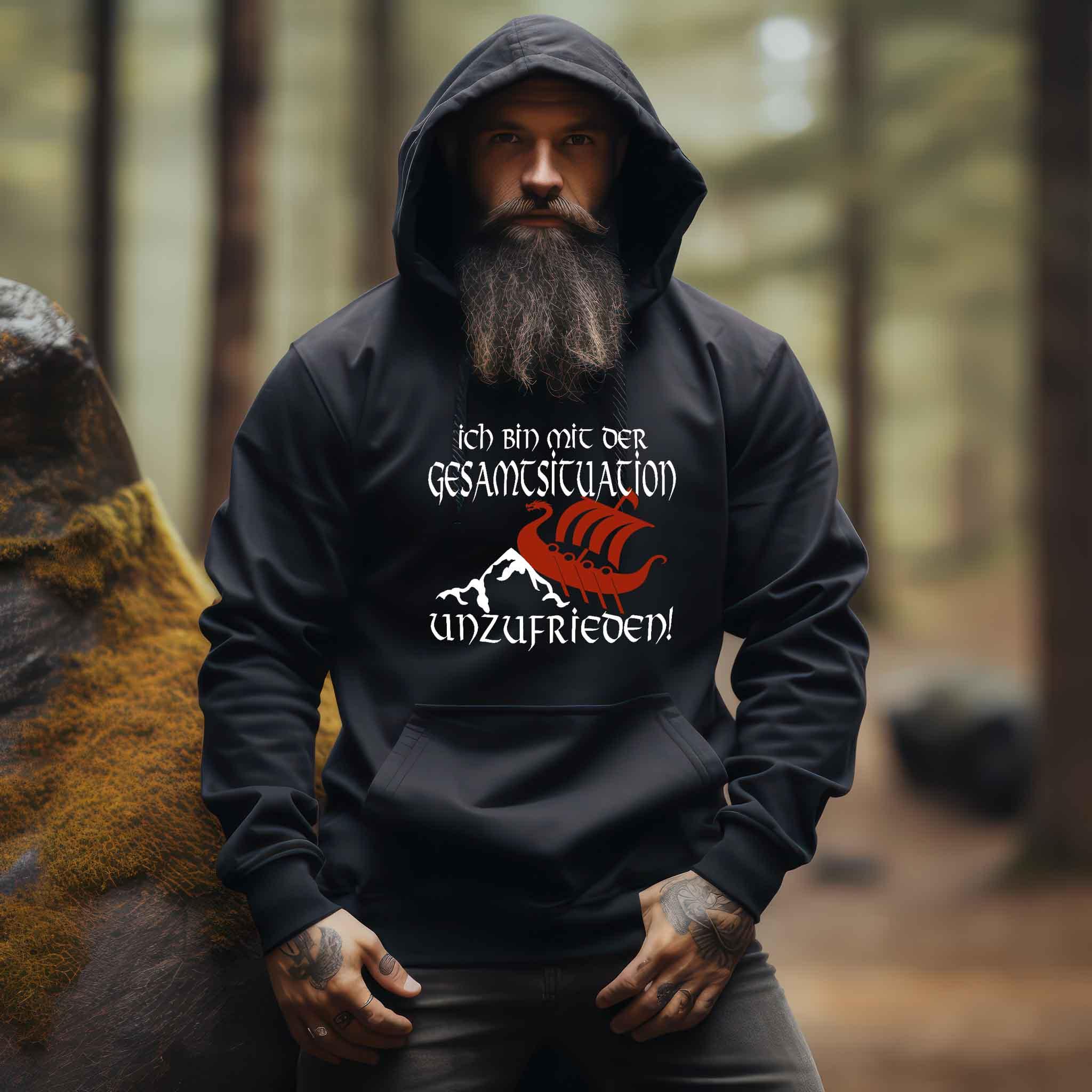 Lustiger Wikinger Hoodie 'Unzufrieden' – Humorvoll auf Kollisionskurs - Nordic Viking Wear