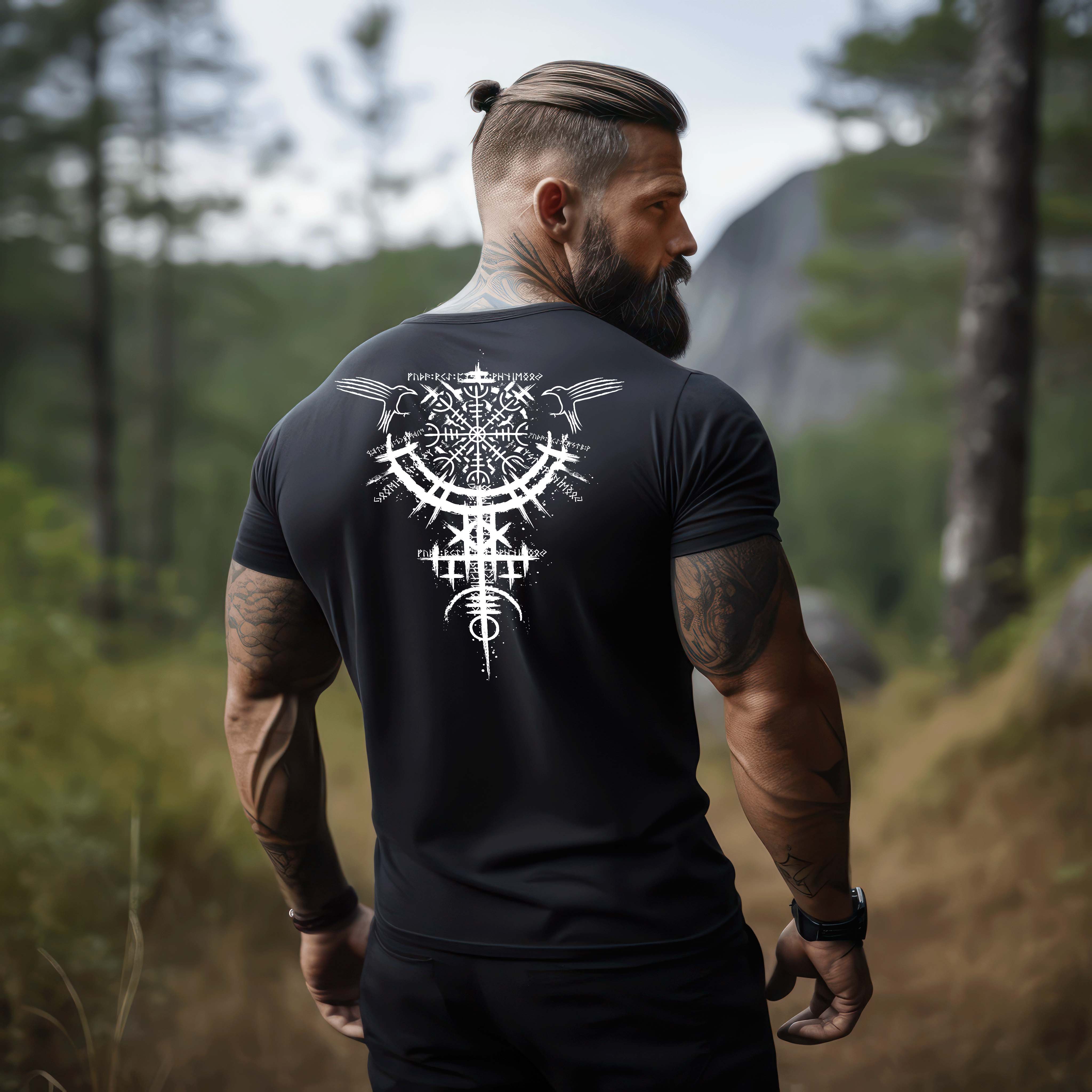 Wikinger Premium T-Shirt mit Runenkreis und Helm Of Awe ,Rabenmotiv - Für den modernen Nordmann