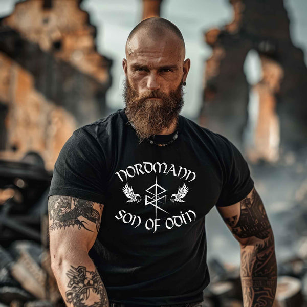 Wikinger Premiumshirt 'Nordmann - Son of Odin' – Ehre und Stolz der nordischen Krieger - Nordic Viking Wear