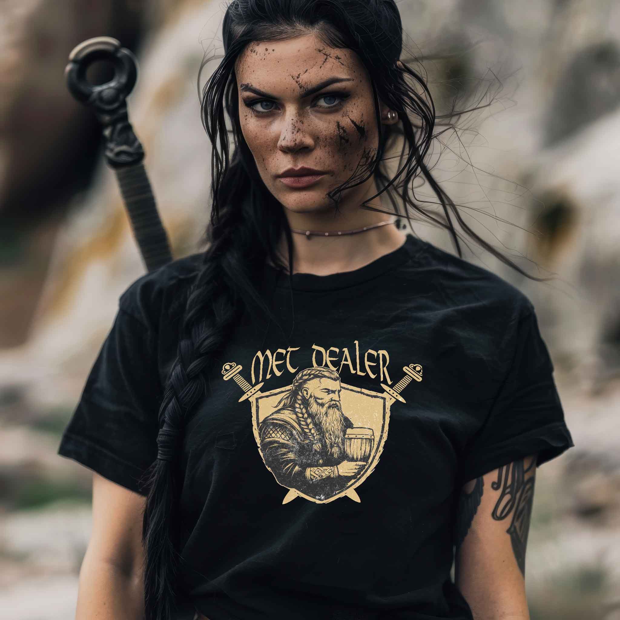 Schildmaiden Extended Shirt – "Met Dealer" Wikinger Design für echte Metliebhaber