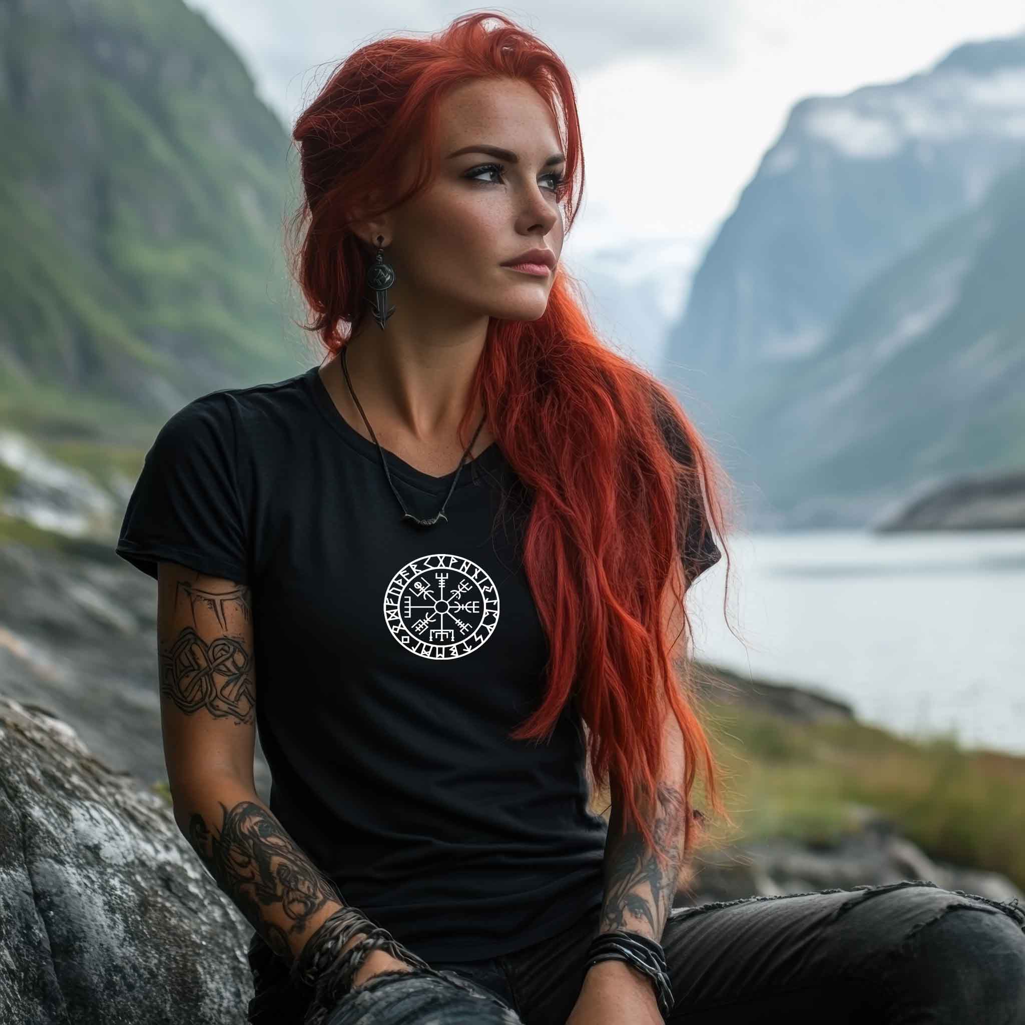 Schildmaiden Extended Shirt – Vegvisir Runen Kompass Design